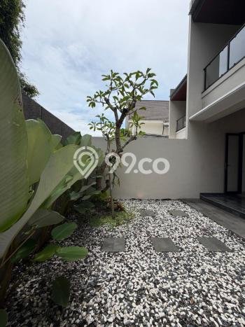Rumah Strategis Modern Lb 175m2 di Ngaglik, Sleman Rumah Strategis Modern Lb 175m2 di Ngaglik, Sleman