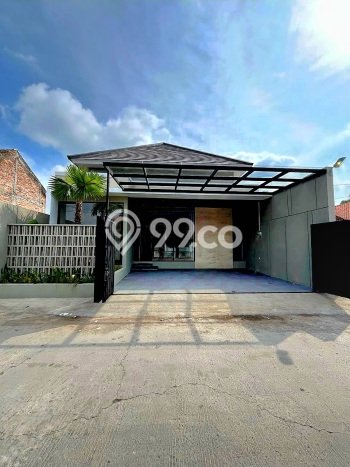 HOT LISTING! Rumah Ready Stock di Kalasan, Sleman, Luas 131m2m² Bangunan 94m2m² HOT LISTING! Rumah Ready Stock di Kalasan, Sleman, Luas 131m2m² Bangunan 94m2m²