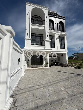 Dijual Kost Strategis di Depok, Sleman 0 KT, 35 KM, Luas Bangunan 790m2 Dijual Kost Strategis di Depok, Sleman 0 KT, 35 KM, Luas Bangunan 790m2