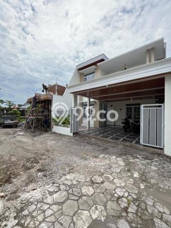 NEW LISTING! Rumah Premium di Ngemplak, Luas 150m² LB 150m² NEW LISTING! Rumah Premium di Ngemplak, Luas 150m² LB 150m²