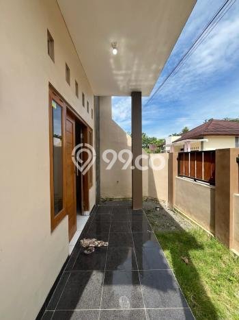 HOT DEAL! Rumah Berkualitas di Kalasan, Sleman, Luas 101m² LB 80m² HOT DEAL! Rumah Berkualitas di Kalasan, Sleman, Luas 101m² LB 80m²
