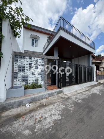 Rumah Modern Cantik 4 Kamar Siap Huni di Ngaglik Rumah Modern Cantik 4 Kamar Siap Huni di Ngaglik