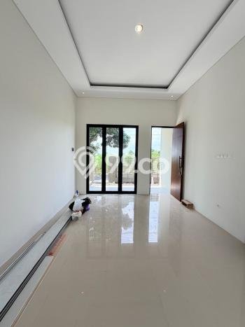 Rumah Lokasi Strategis di Kalasan, Sleman, Luas 200m2m² Bangunan 125m2m² Rumah Lokasi Strategis di Kalasan, Sleman, Luas 200m2m² Bangunan 125m2m²