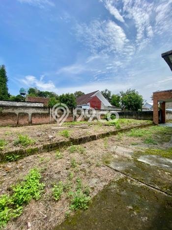 Tanah di , Luas 701m2m², Lokasi Strategis, Lingkungan Asri Tanah di , Luas 701m2m², Lokasi Strategis, Lingkungan Asri