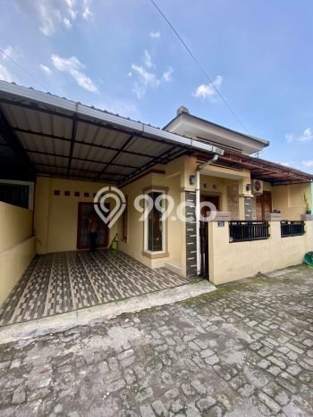 Rumah Modern Cantik 3 KT Siap Huni di Kalasan Rumah Modern Cantik 3 KT Siap Huni di Kalasan