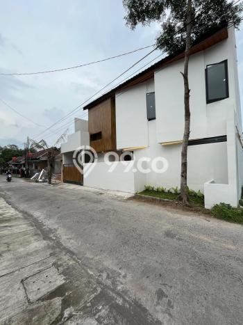 Dijual Rumah 4 Kamar Lokasi Ideal Bagus dan Strategis di Kalasan Dijual Rumah 4 Kamar Lokasi Ideal Bagus dan Strategis di Kalasan