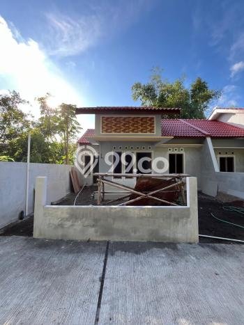 Rumah Sederhana Dijual di Ngemplak 2 Kamar dengan LT 93m2 Rumah Sederhana Dijual di Ngemplak 2 Kamar dengan LT 93m2