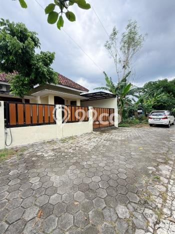 Dijual Cepat Rumah Favorit Siap Huni LB 200m2 di Berbah, Sleman Dijual Cepat Rumah Favorit Siap Huni LB 200m2 di Berbah, Sleman