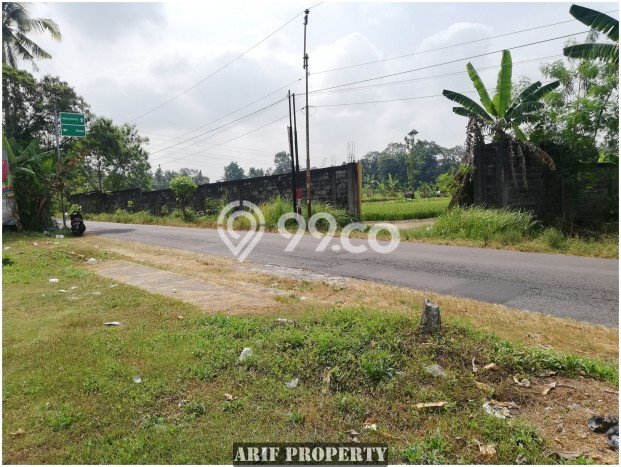 LOKASI STRATEGIS! Tanah di Ngemplak, Luas 645m², Lingkungan Nyaman, Cocok untuk Investasi LOKASI STRATEGIS! Tanah di Ngemplak, Luas 645m², Lingkungan Nyaman, Cocok untuk Investasi
