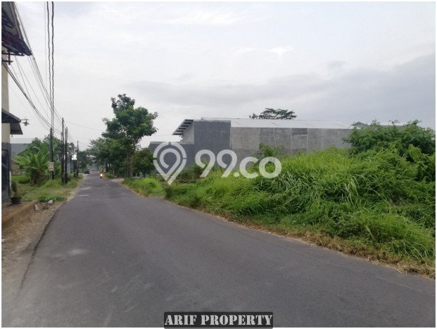 LOKASI STRATEGIS! Tanah Kawasan Mlati, Luas 385m², Kawasan Berkembang, Cocok untuk Hunian LOKASI STRATEGIS! Tanah Kawasan Mlati, Luas 385m², Kawasan Berkembang, Cocok untuk Hunian