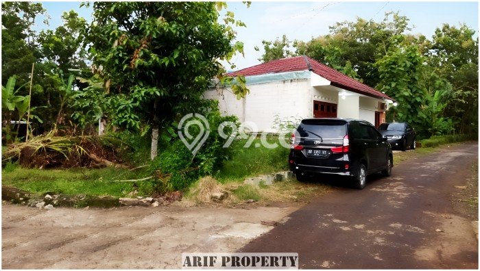 HARGA TERBAIK! Tanah di Moyudan, Luas 184m², Lokasi Prima HARGA TERBAIK! Tanah di Moyudan, Luas 184m², Lokasi Prima