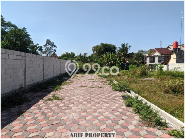 Tanah Kawasan Komersial Kawasan Ngaglik, Luas 160m², Ideal untuk Bisnis Tanah Kawasan Komersial Kawasan Ngaglik, Luas 160m², Ideal untuk Bisnis