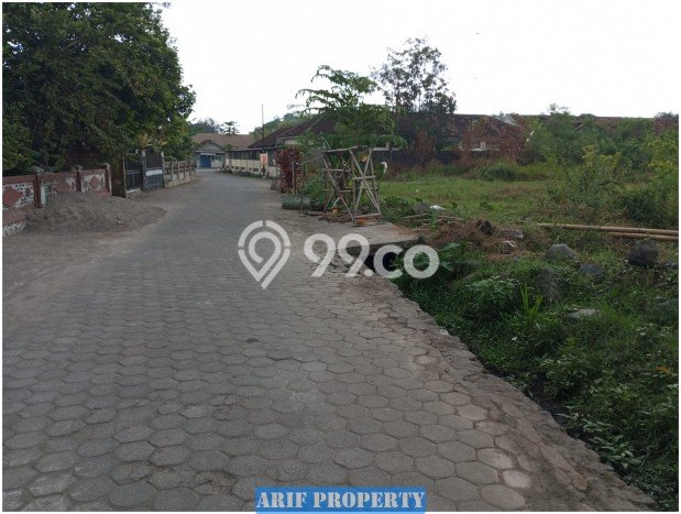 AREA PROSPEKTIF! Tanah di Godean, Luas 113m², Akses Fasilitas Umum AREA PROSPEKTIF! Tanah di Godean, Luas 113m², Akses Fasilitas Umum