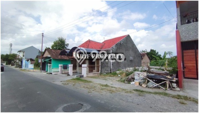 Tanah Lokasi Potensial Kawasan Kasihan, Luas 349m², Akses ke Fasilitas Tanah Lokasi Potensial Kawasan Kasihan, Luas 349m², Akses ke Fasilitas