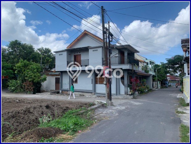 Lahan Kosong Dijual di Sleman dengan Area 142m2 Lahan Kosong Dijual di Sleman dengan Area 142m2