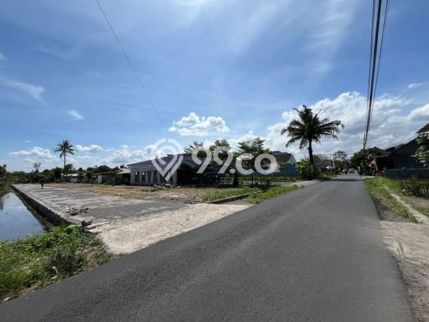 Tanah Lokasi Strategis Kawasan Sleman, Luas 353m2m², Dekat ke Fasilitas Tanah Lokasi Strategis Kawasan Sleman, Luas 353m2m², Dekat ke Fasilitas