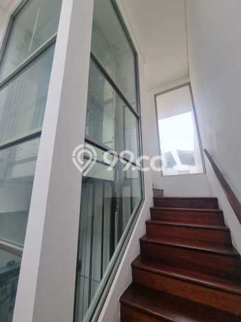 Rumah Mewah LB 700m2 Siap Pakai Desain Elegan di Golf Island, Jakarta Utara Rumah Mewah LB 700m2 Siap Pakai Desain Elegan di Golf Island, Jakarta Utara