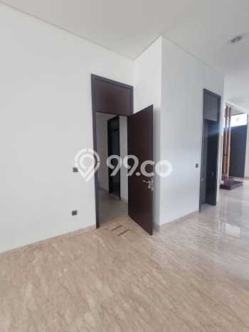 Rumah Mewah LB 700m2 Siap Pakai Desain Elegan di Golf Island, Jakarta Utara Rumah Mewah LB 700m2 Siap Pakai Desain Elegan di Golf Island, Jakarta Utara