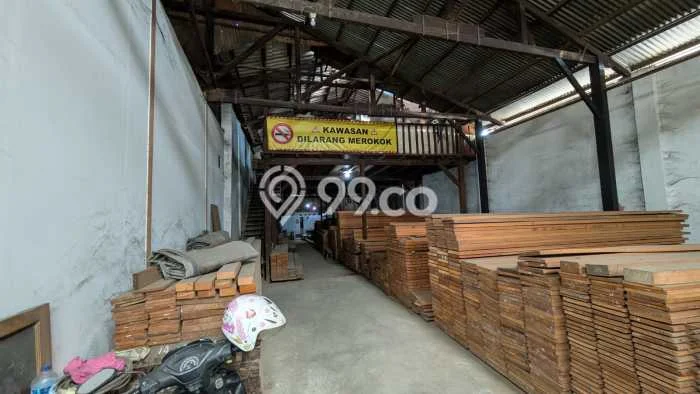 Unit Gudang Dijual di Jakarta Timur LT 779m2 & LB 100m2 Unit Gudang Dijual di Jakarta Timur LT 779m2 & LB 100m2