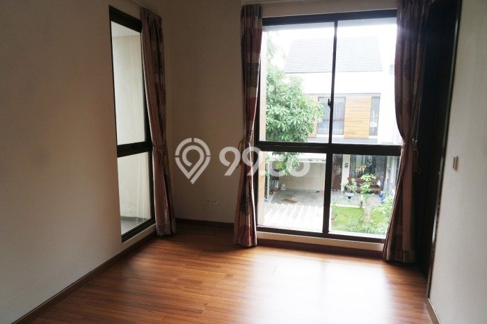 Disewakan Rumah Murah di BSD City Tangerang Punya 3 Kamar Tidur Disewakan Rumah Murah di BSD City Tangerang Punya 3 Kamar Tidur