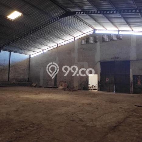 LOKASI PREMIUM! Gudang di Genuk, Luas 1000m2m², Jalan Utama, Kawasan Komersial LOKASI PREMIUM! Gudang di Genuk, Luas 1000m2m², Jalan Utama, Kawasan Komersial