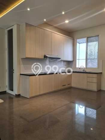 RARE UNIT! Rumah kawasan Candisari, 3 KM, Pemandangan Kota, Luas 280m² LB 250m² RARE UNIT! Rumah kawasan Candisari, 3 KM, Pemandangan Kota, Luas 280m² LB 250m²