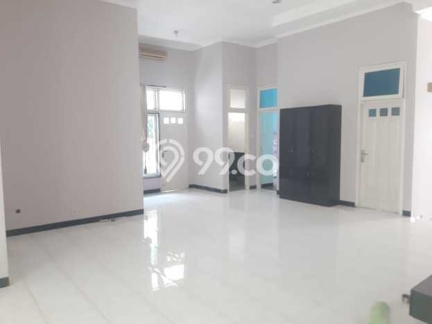 Disewakan! Rumah 3 Kamar Tidur &
2 Kamar Mandi di Bukit Sari, Semarang Disewakan! Rumah 3 Kamar Tidur &
2 Kamar Mandi di Bukit Sari, Semarang