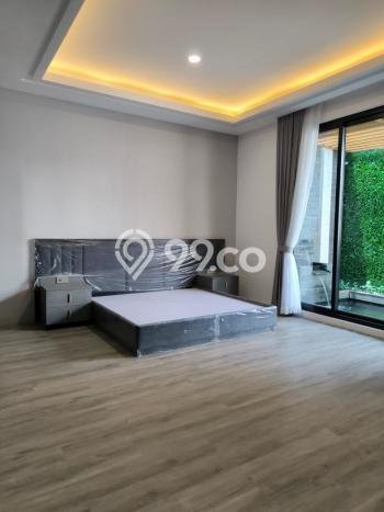 Lokasi strategis! Rumah siap pakai dikontrakkan di Candisari LB 285m2 Lokasi strategis! Rumah siap pakai dikontrakkan di Candisari LB 285m2