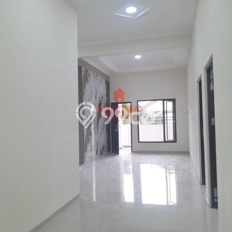 Jual Rumah Bagus Siap Huni LB 180m2 di Semarang Barat, Semarang Jual Rumah Bagus Siap Huni LB 180m2 di Semarang Barat, Semarang