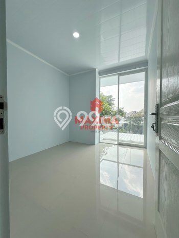 For Sale Hunian Rumah Terawat 4 Kamar di Sambiroto, Semarang For Sale Hunian Rumah Terawat 4 Kamar di Sambiroto, Semarang