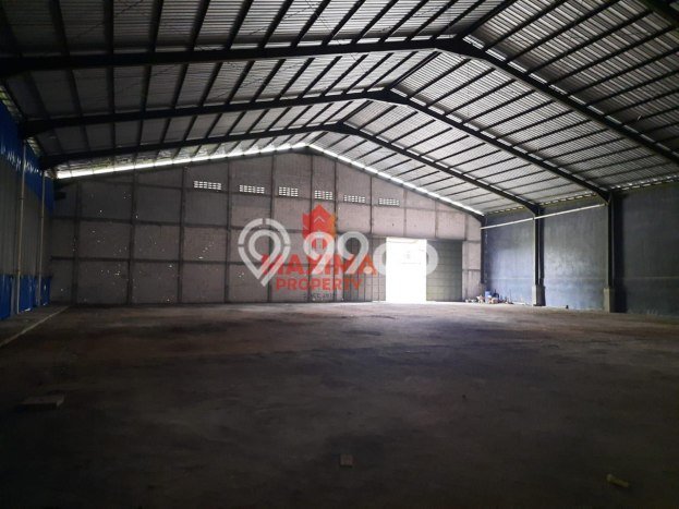 LOKASI PREMIUM! Gudang Kawasan Semarang Barat, Luas 1200m², Area Niaga LOKASI PREMIUM! Gudang Kawasan Semarang Barat, Luas 1200m², Area Niaga