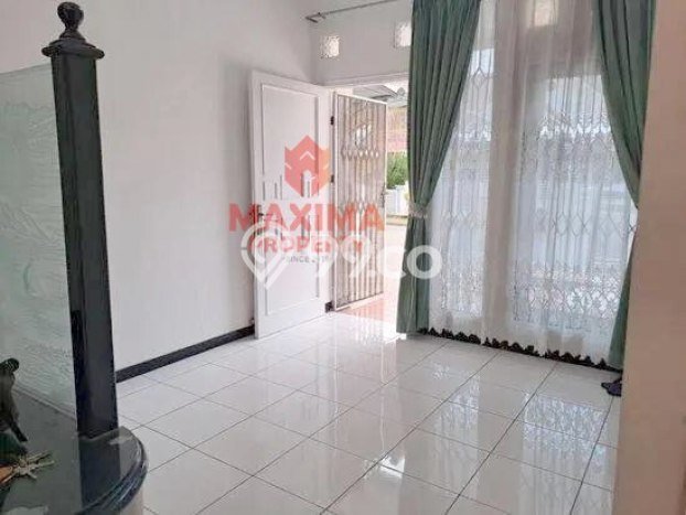 SPECIAL PRICE! Rumah di Semarang Barat, 3 KT, Akses Mudah Pusat Kota, Luas 240m² LB 200m² SPECIAL PRICE! Rumah di Semarang Barat, 3 KT, Akses Mudah Pusat Kota, Luas 240m² LB 200m²