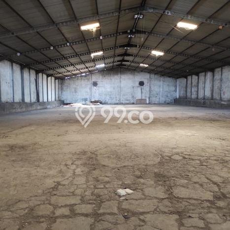 LOKASI PREMIUM! Gudang di Genuk, Luas 1000m2m², Jalan Utama, Kawasan Komersial LOKASI PREMIUM! Gudang di Genuk, Luas 1000m2m², Jalan Utama, Kawasan Komersial