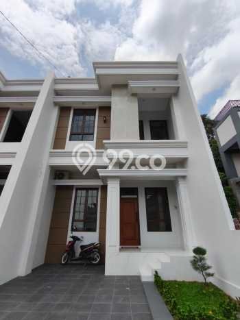 For Sale Rumah 3 Kamar Lokasi Ideal Nyaman dan Strategis di Banyumanik For Sale Rumah 3 Kamar Lokasi Ideal Nyaman dan Strategis di Banyumanik