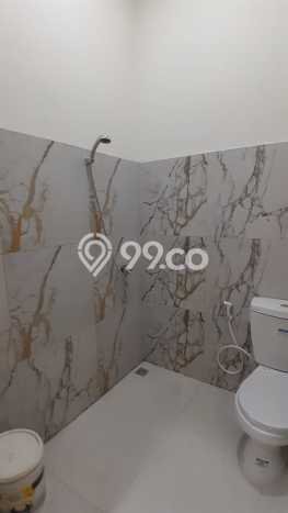 Rumah LB 300m² Dekat dengan Akses Transportasi, Semarang - Harga Menarik Rumah LB 300m² Dekat dengan Akses Transportasi, Semarang - Harga Menarik