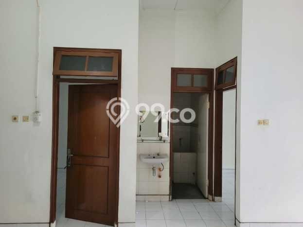 Lokasi strategis! Rumah siap huni dikontrakkan di Pedurungan LB 144m2 Lokasi strategis! Rumah siap huni dikontrakkan di Pedurungan LB 144m2