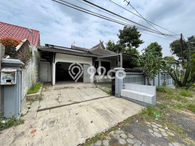 Disewakan Rumah Konsep Modern di Semarang Barat Semarang dengan 6 KT Disewakan Rumah Konsep Modern di Semarang Barat Semarang dengan 6 KT