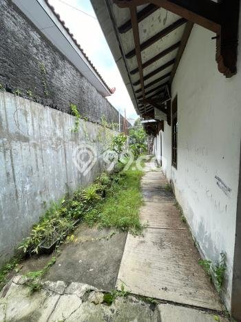 Disewakan Rumah Konsep Modern di Semarang Barat Semarang dengan 6 KT Disewakan Rumah Konsep Modern di Semarang Barat Semarang dengan 6 KT