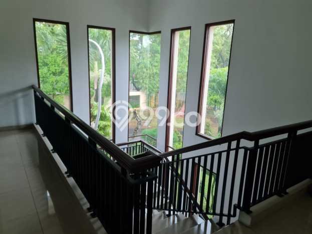 Rumah Mewah LB 600m2 Siap Huni Desain Elegan di Kota Wisata, Bogor Rumah Mewah LB 600m2 Siap Huni Desain Elegan di Kota Wisata, Bogor