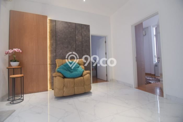Dijual Rumah Luas Elegan Dengan View Cantik di Cibubur, Jakarta Timur Dijual Rumah Luas Elegan Dengan View Cantik di Cibubur, Jakarta Timur