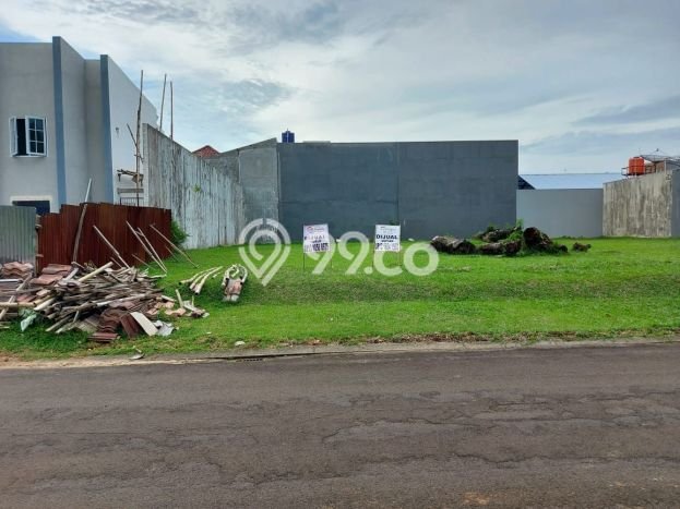 LOKASI STRATEGIS! Tanah di Kota Wisata, Luas 450m², Area Nyaman, Cocok untuk Hunian LOKASI STRATEGIS! Tanah di Kota Wisata, Luas 450m², Area Nyaman, Cocok untuk Hunian