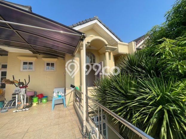For Sale! Luxury House LT 200m2 Desain Elegan di Kota Wisata For Sale! Luxury House LT 200m2 Desain Elegan di Kota Wisata