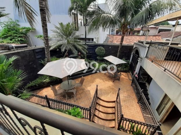 Jual Rumah Mewah Elegan Dengan View Eksklusif di Condet, Jakarta Timur Jual Rumah Mewah Elegan Dengan View Eksklusif di Condet, Jakarta Timur
