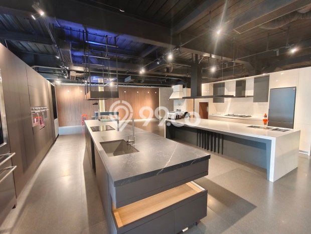 Untuk Dijual! Ruko di Slipi Jakarta Barat LT 534m2 / LB 665m2 Kawasan Strategis Untuk Dijual! Ruko di Slipi Jakarta Barat LT 534m2 / LB 665m2 Kawasan Strategis