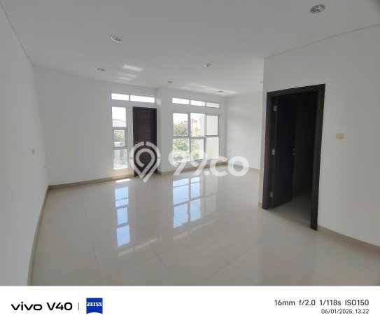 Hunian Mewah LB 250m2 Siap Pakai Desain Elegan di Sunter, Jakarta Utara Hunian Mewah LB 250m2 Siap Pakai Desain Elegan di Sunter, Jakarta Utara