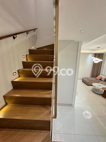 Jual Rumah Eksklusif 4 KT di Raya Darmo, Surabaya Jual Rumah Eksklusif 4 KT di Raya Darmo, Surabaya