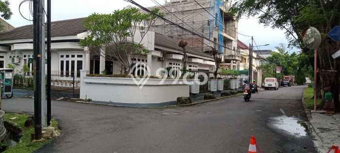 Dijual Rumah Luas Megah Dengan View Cantik di Cipinang, Jakarta Timur Dijual Rumah Luas Megah Dengan View Cantik di Cipinang, Jakarta Timur