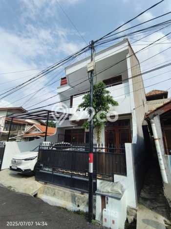 Hunian Cantik Minimalis Lb 200m2 di Duren Sawit, Jakarta Timur Hunian Cantik Minimalis Lb 200m2 di Duren Sawit, Jakarta Timur