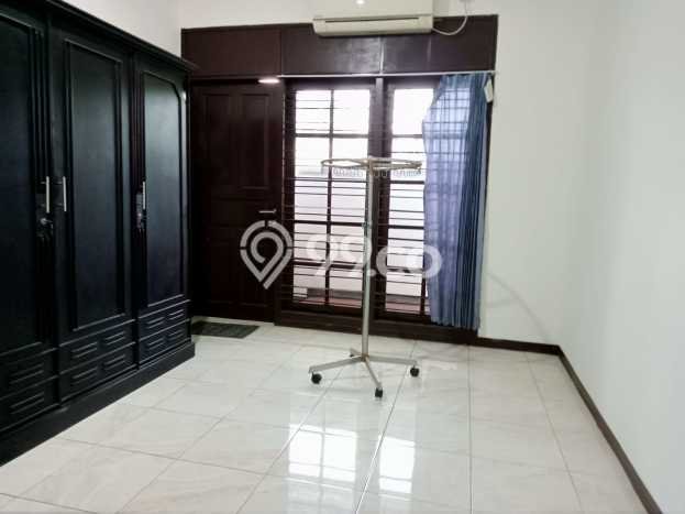 Rumah Modern 3 KT LT 135m2 di Cawang Rumah Modern 3 KT LT 135m2 di Cawang