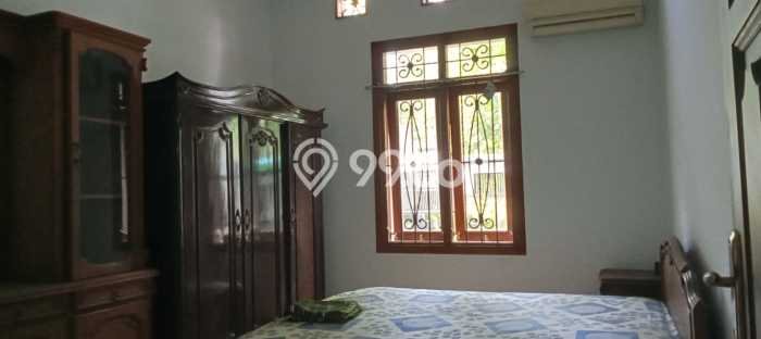 Dijual Rumah Luas Elegan Dengan View Cantik di Manyar, Surabaya Dijual Rumah Luas Elegan Dengan View Cantik di Manyar, Surabaya